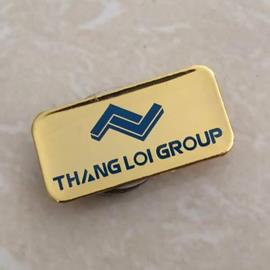 Làm bảng tên nhân viên cài áo kim loại uy tín chuyên nghiệp