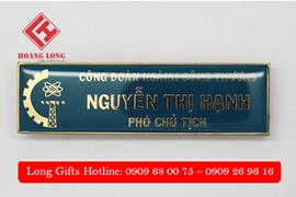 Cở sở sản xuất bảng tên cài áo kim loại giá rẻ Long Gifts